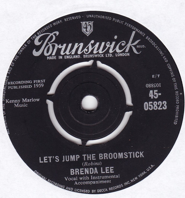 Accords et paroles Let's Jump The Broomstick Brenda Lee