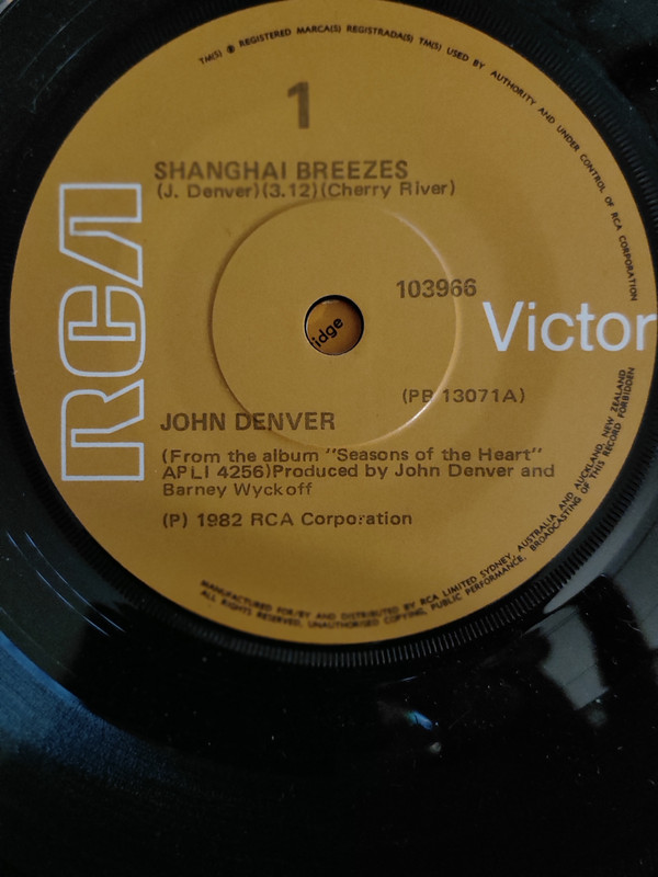 Accords et paroles Shanghai Breezes John Denver