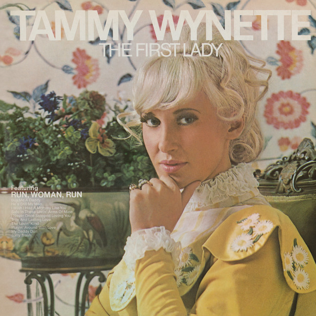 Accords et paroles Safe In These Lovin Arms Of Mine Tammy Wynette