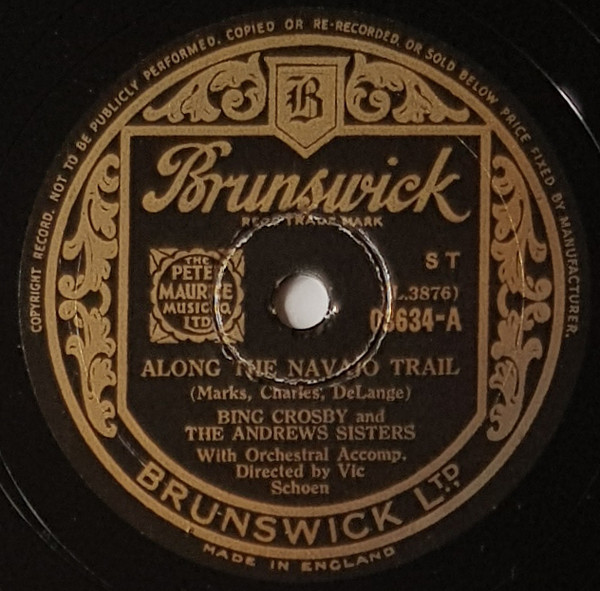 Accords et paroles Along The Navajo Trail The Andrews Sisters